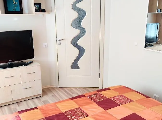 Apartment With Sea View *